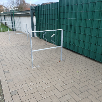Anlehnbügel -Planus- aus Flachstahl 50x12 mm,  Ecken gebogen